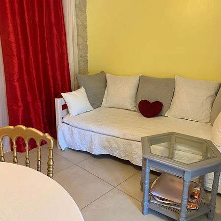 Dependance Privee - Halte Route Apartment Le Thor Exterior photo