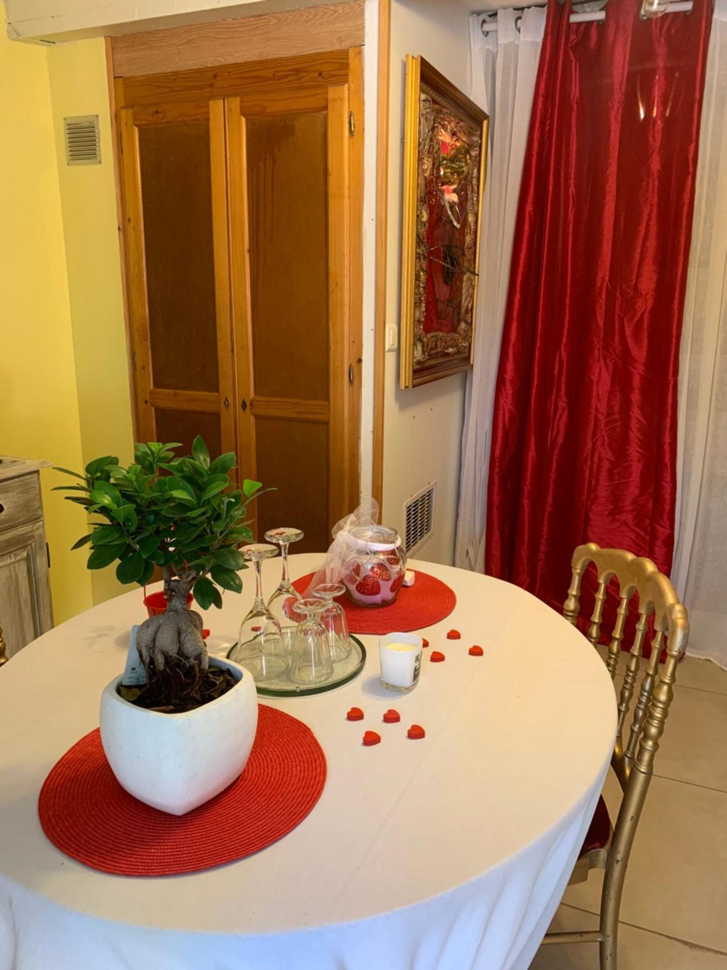 Dependance Privee - Halte Route Apartment Le Thor Exterior photo